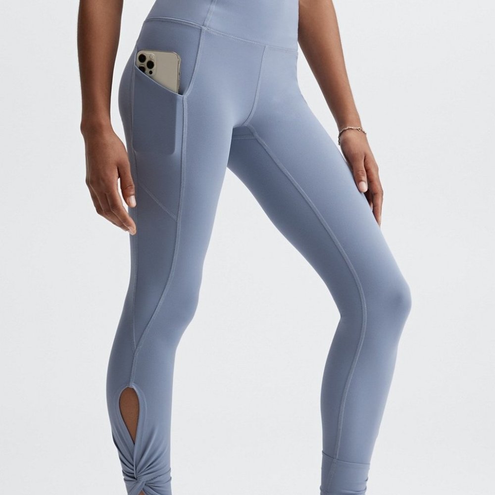 Fabletics Oasis High-Waisted Twist 7/8 Leggings S